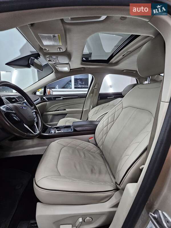 Седан Ford Fusion 2016 в Луцке