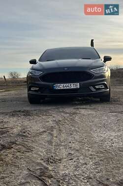 Седан Ford Fusion 2016 в Львові