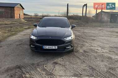 Седан Ford Fusion 2016 в Львове