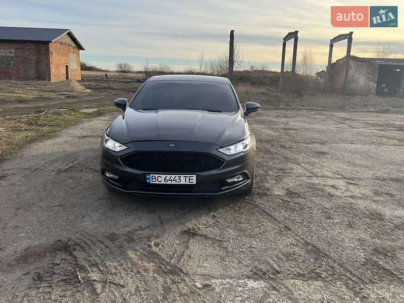 Седан Ford Fusion 2016 в Львові