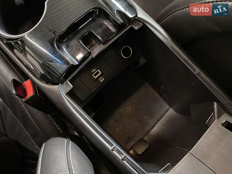 Седан Ford Fusion 2015 в Нововолинську фото 26 Седан Ford Fusion 2015 в Нововолинську