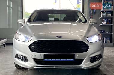 Седан Ford Fusion 2015 в Нововолынске