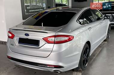 Седан Ford Fusion 2015 в Нововолынске