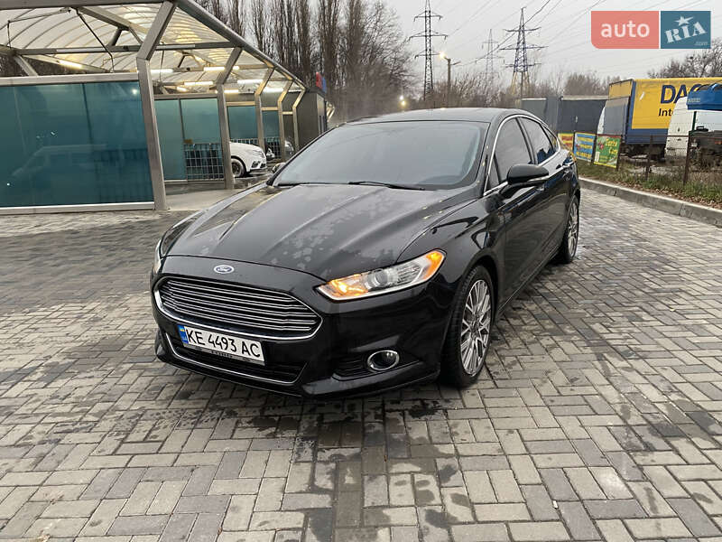 Седан Ford Fusion 2013 в 