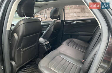 Седан Ford Fusion 2013 в 