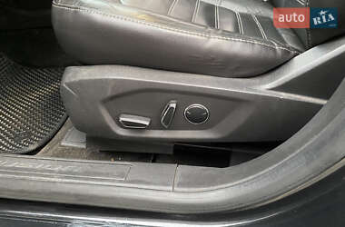 Седан Ford Fusion 2013 в 