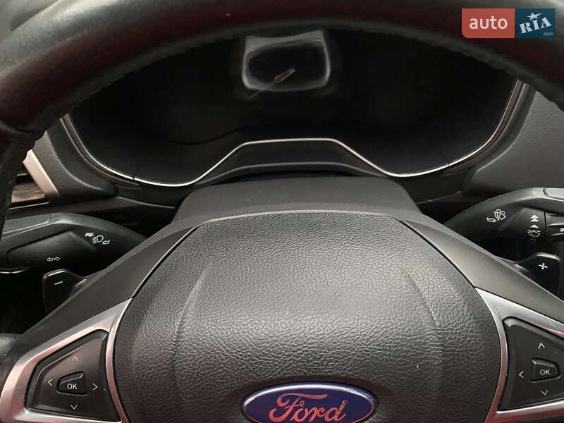 Седан Ford Fusion 2013 в Днепре