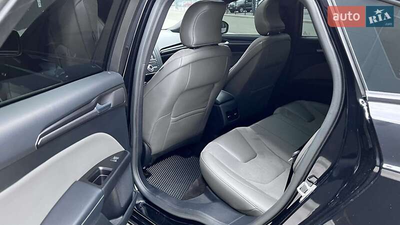 Седан Ford Fusion 2016 в Киеве