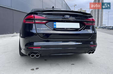 Седан Ford Fusion 2016 в 