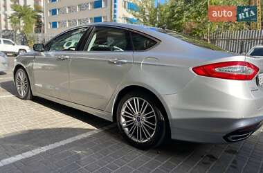 Седан Ford Fusion 2014 в Одесі