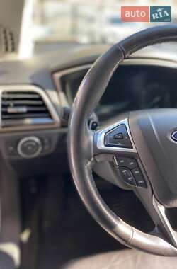 Седан Ford Fusion 2014 в Одесі