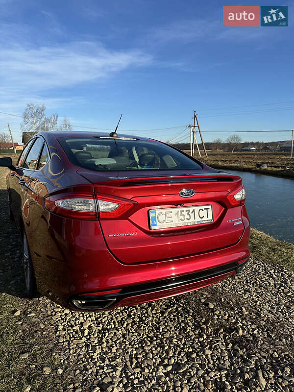 Седан Ford Fusion 2014 в Чернівцях