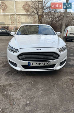 Седан Ford Fusion 2014 в Кременчуці