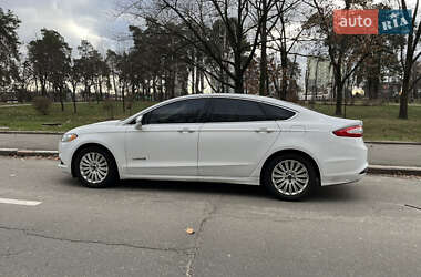 Седан Ford Fusion 2013 в Києві