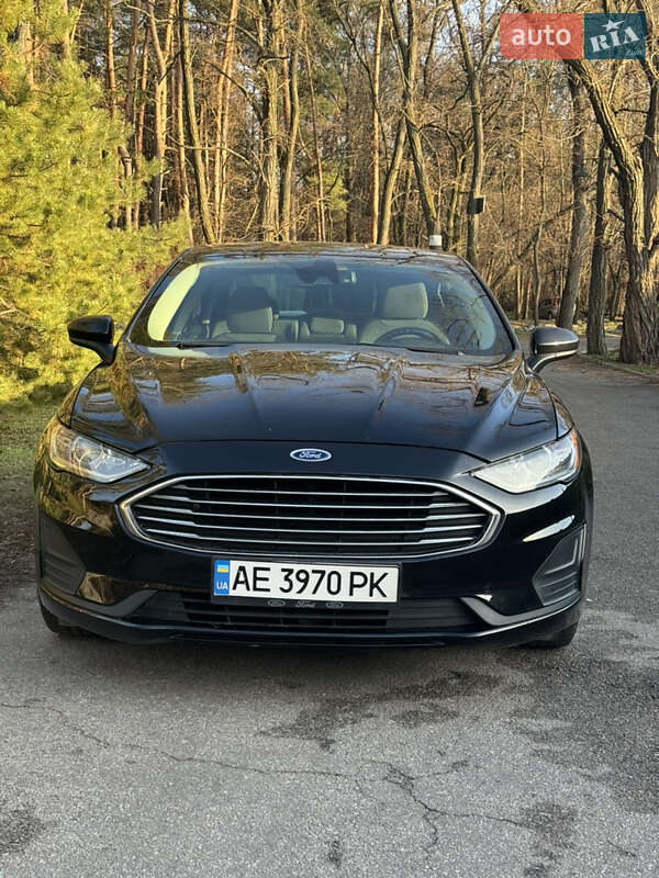 Седан Ford Fusion 2019 в Дніпрі