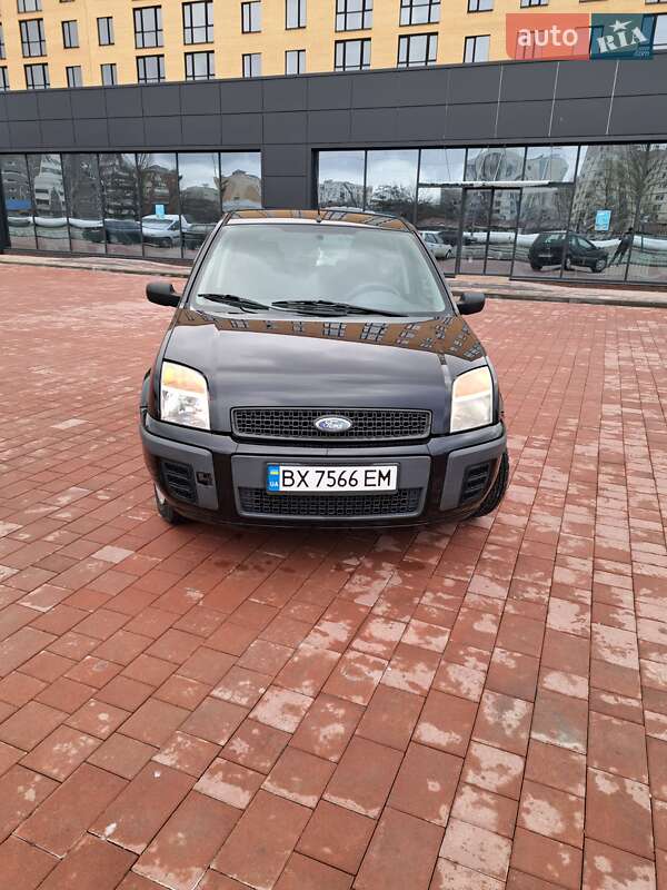 Хэтчбек Ford Fusion 2009 в Нетешине