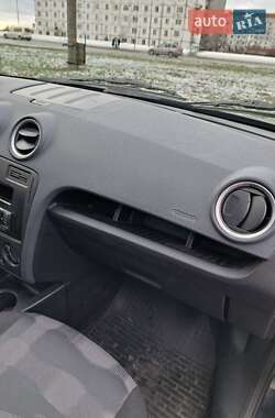 Хэтчбек Ford Fusion 2009 в 