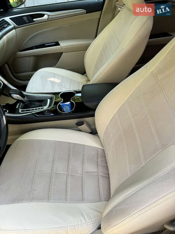 Седан Ford Fusion 2013 в Одесі