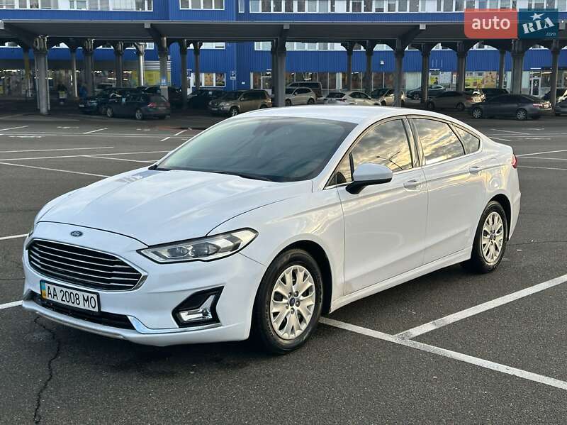 Седан Ford Fusion 2019 в Киеве