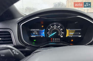 Седан Ford Fusion 2020 в 