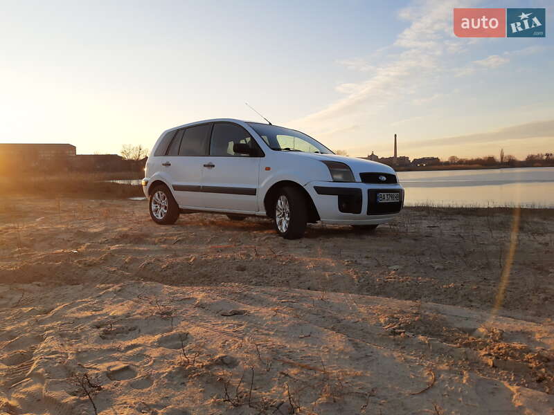 Хэтчбек Ford Fusion 2007 в Александровке