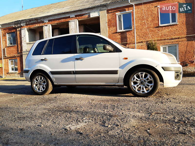 Хэтчбек Ford Fusion 2007 в Александровке