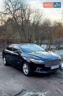 Седан Ford Fusion 2015 в Києві