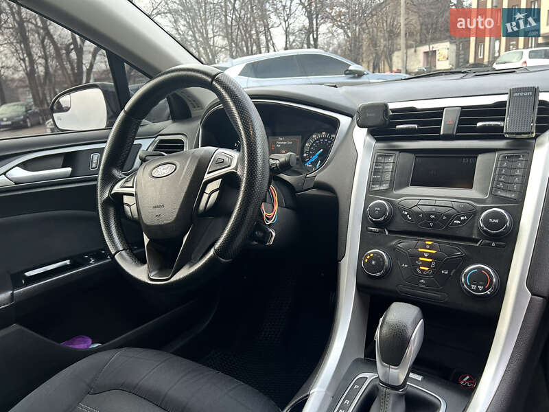 Седан Ford Fusion 2014 в Дніпрі