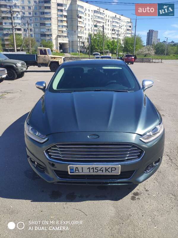 Седан Ford Fusion 2015 в 