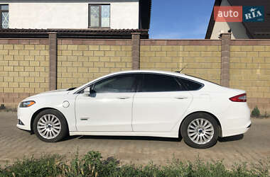 Седан Ford Fusion 2014 в 