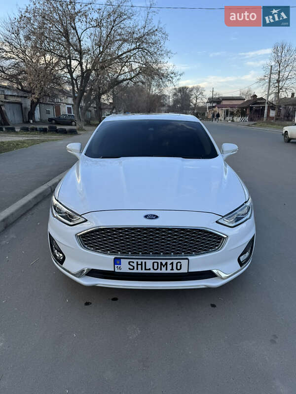 Ford Fusion 2019