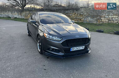 Седан Ford Fusion 2015 в Одесі