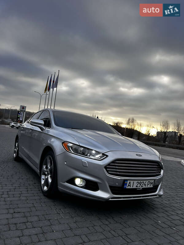 Седан Ford Fusion 2012 в Обухове