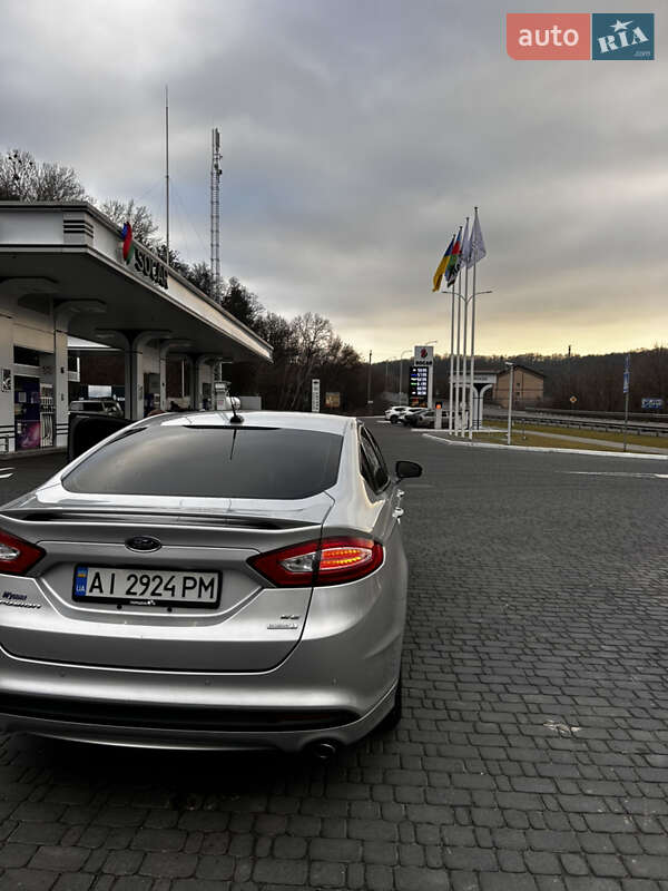 Седан Ford Fusion 2012 в Обухове