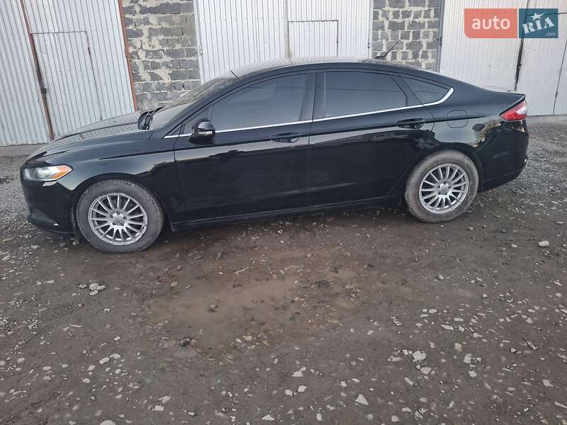 Седан Ford Fusion 2015 в Ивано-Франковске