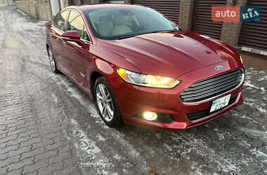 Седан Ford Fusion 2015 в 