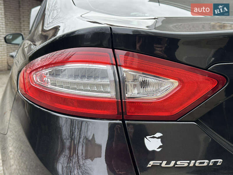 Седан Ford Fusion 2014 в Тульчині