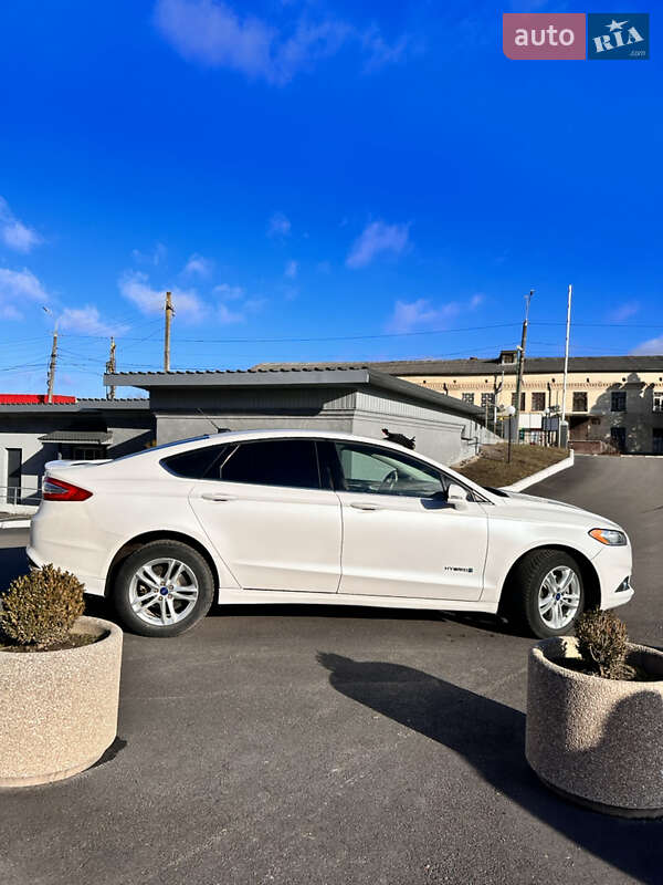 Седан Ford Fusion 2015 в Виннице