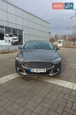 Седан Ford Fusion 2013 в 