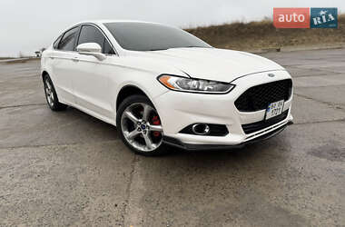 Седан Ford Fusion 2015 в Переяславі