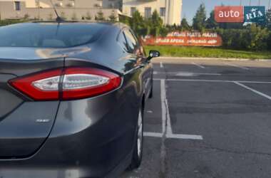 Седан Ford Fusion 2014 в Львове