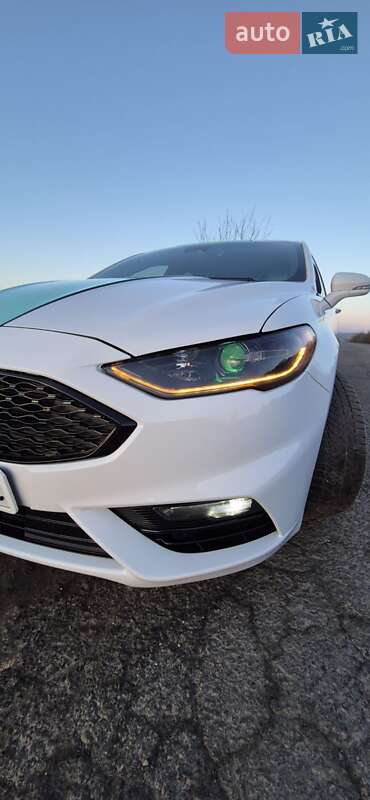 Седан Ford Fusion 2019 в Івано-Франківську