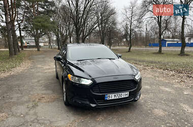 Седан Ford Fusion 2013 в Гребінці