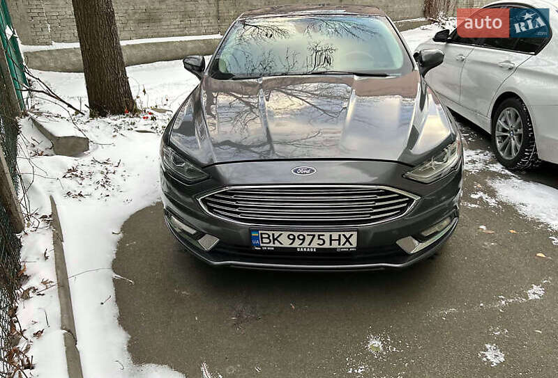 Седан Ford Fusion 2018 в Ровно