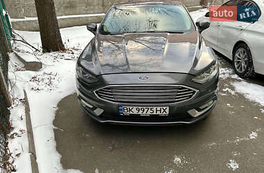 Седан Ford Fusion 2018 в 