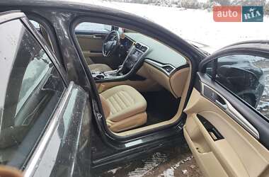 Седан Ford Fusion 2012 в 
