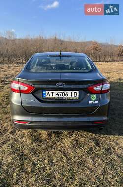 Седан Ford Fusion 2014 в 