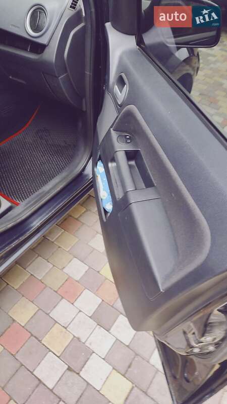 Хетчбек Ford Fusion 2008 в Павлограді