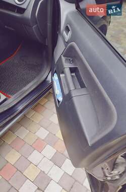 Хэтчбек Ford Fusion 2008 в 