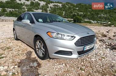 Седан Ford Fusion 2013 в 